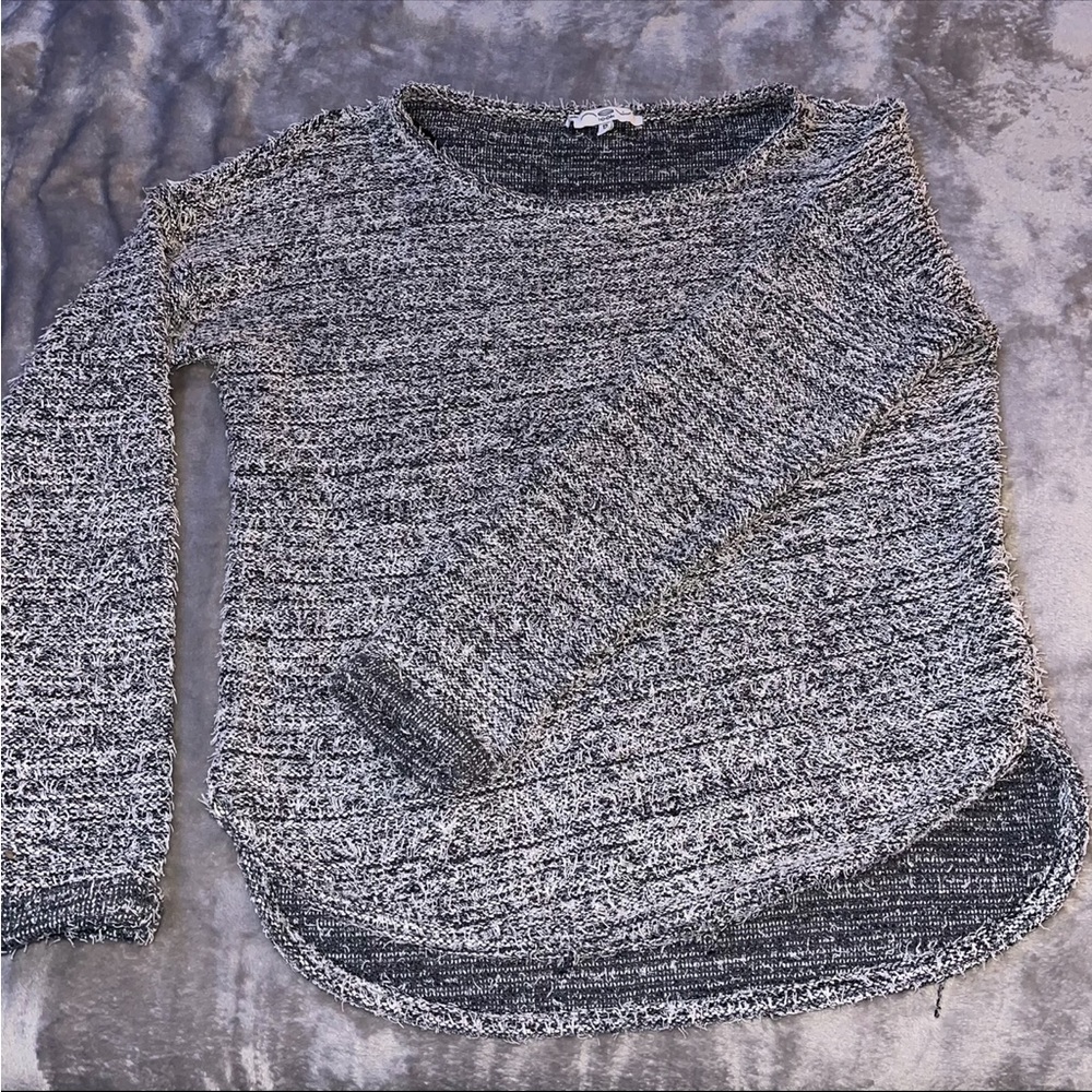Grey knit long sleeve/ sweater